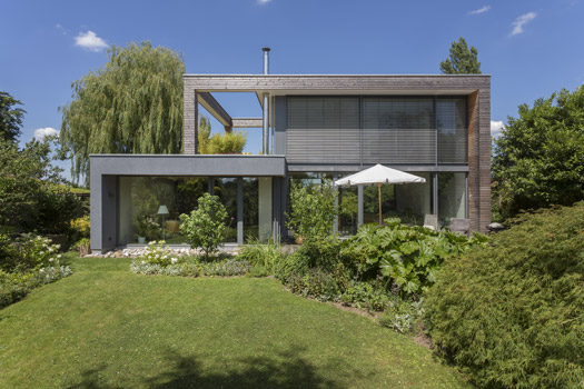 Lounge mit Panoramafenster